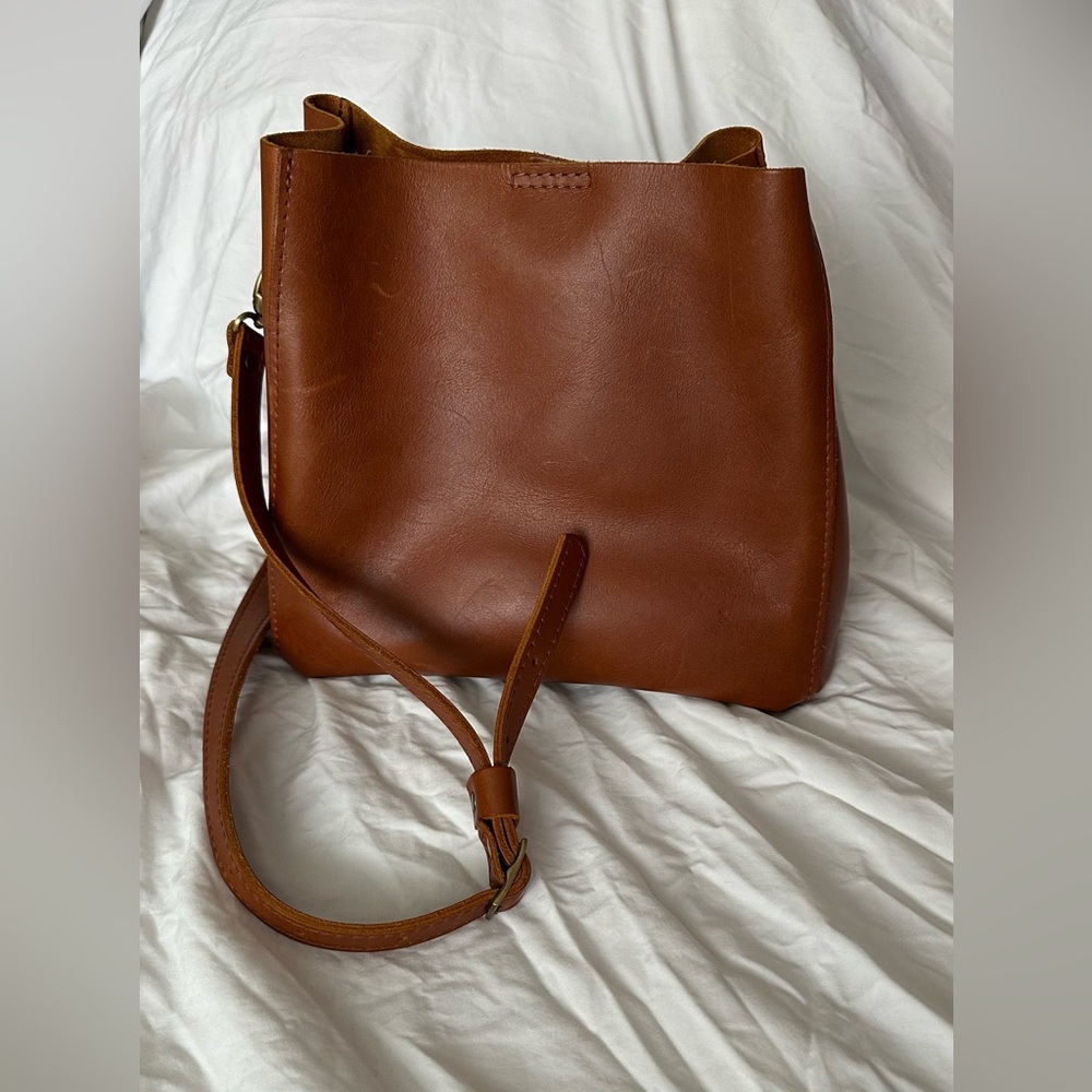 Portland Leather Butterfly Bucket Handbag in Honey Brown